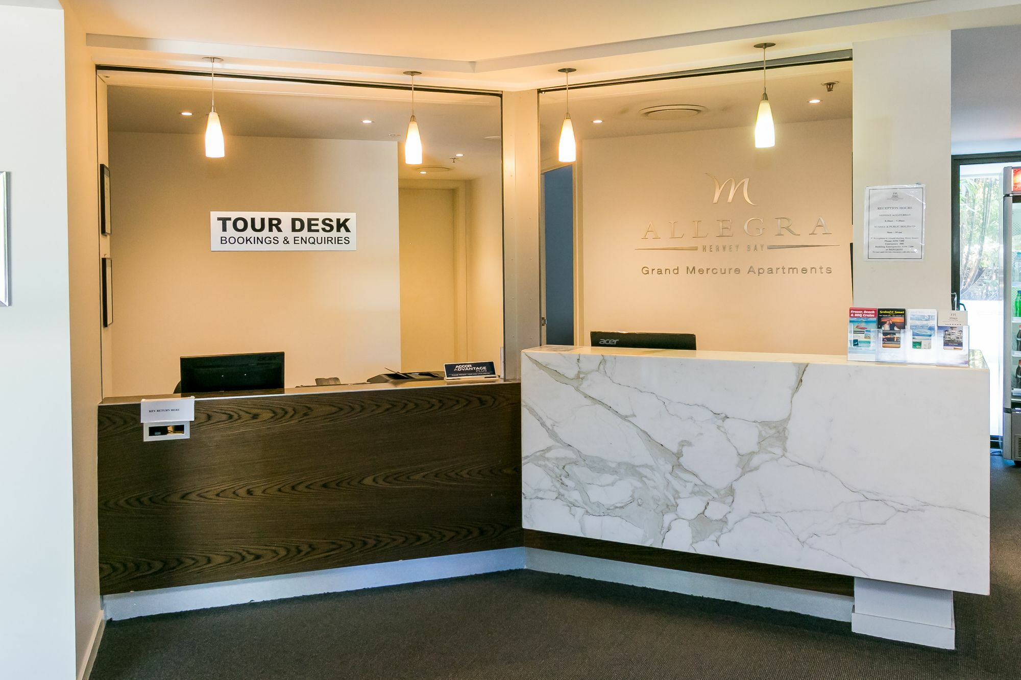Grand Mercure Allegra Χέρβεϊ Μπέι Εξωτερικό φωτογραφία Tour Desk at the National Museum of the United States Army